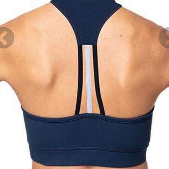 Vie Active sports bra - Picture 2 of 3